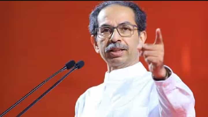 'पैसा आणि सत्तेचा माज उतरवणार, खुमखूमी असेल तर राजीनामा द्या', ठाकरे गटाच्या नेत्यानं कुणाला दिला इशारा 'पैसा आणि सत्तेचा माज उतरवणार, खुमखूमी असेल तर राजीनामा द्या', ठाकरे गटाच्या नेत्यानं कुणाला दिला इशारा