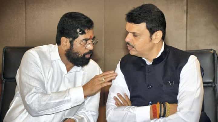 अधिवेशनात 'त्या' शेतकऱ्यांना मदत जाहीर होणार, ‘या’ मंत्र्यानं शेतकऱ्यांना सरकारकडून दिला विश्वास अधिवेशनात 'त्या' शेतकऱ्यांना मदत जाहीर होणार, ‘या’ मंत्र्यानं शेतकऱ्यांना सरकारकडून दिला विश्वास
