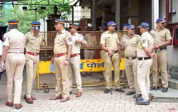 महिलेने स्वत:च्याच घरात दागिन्यांची केली चोरी, अशी झाली पोलखोल