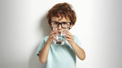 पाणी नेमकं कधी आणि किती प्यावं? का प्यावं? वाचा सविस्तर