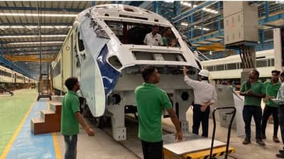 लातूरमध्ये किती वंदे भारत तयार होणार ? कोणत्या दोन कंपन्या करणार निर्मिती ?