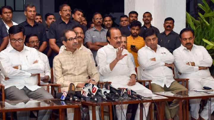 लोकशाही कशी संकटात ‘या’ नेत्यानं सांगितलं कारण, राजकीय संकटांसंबंधी काय वर्तविली शक्यता? लोकशाही कशी संकटात ‘या’ नेत्यानं सांगितलं कारण, राजकीय संकटांसंबंधी काय वर्तविली शक्यता?