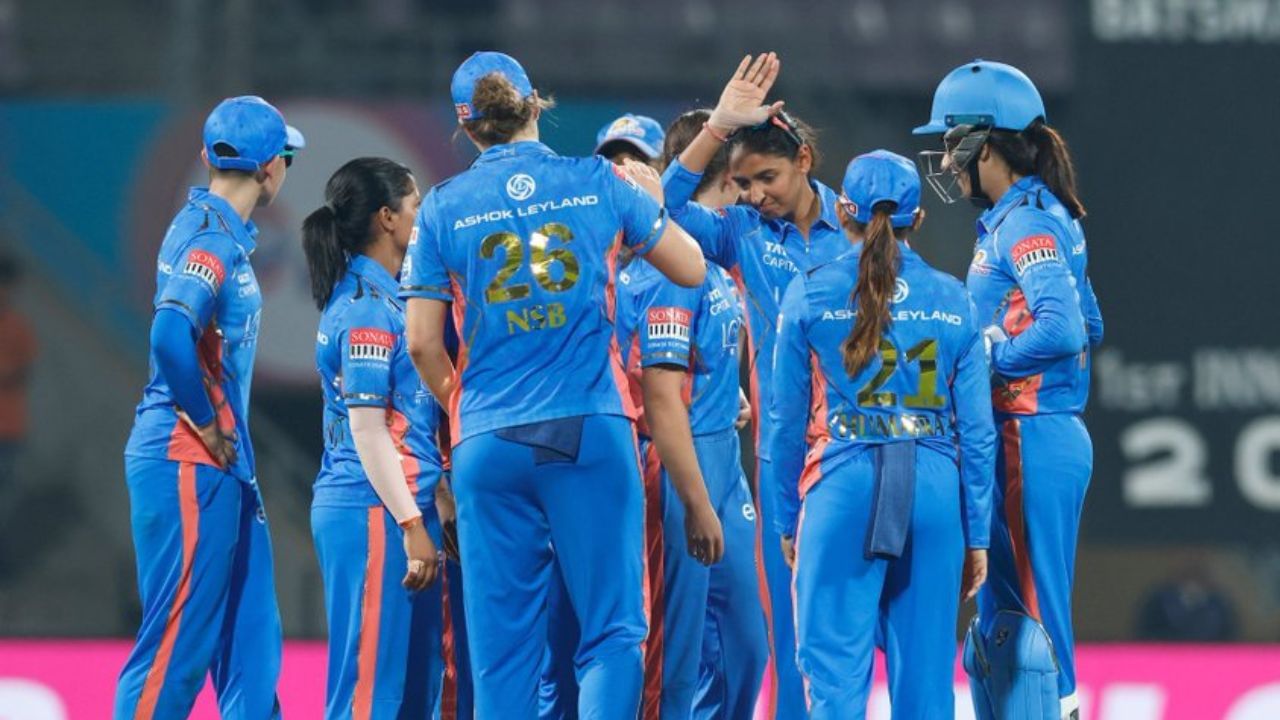 Mi vs GJ WPl 2023 : ज्याची भीती होती तेच झालं, फक्त 3 धावांनी मोडला IPL च्या पहिल्या विजयाचा रेकॉर्ड