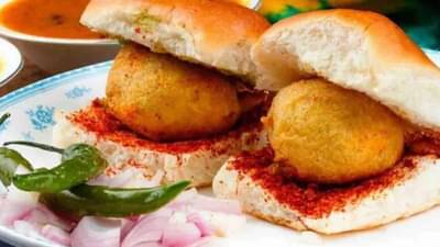 वाह क्या बात है! मराठमोळ्या वडापावची जगालाही भूरळ; बेस्ट सँडविचच्या यादीत कितव्या क्रमांकावर माहित्ये का?