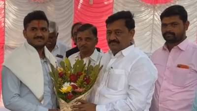 वडिलांचे निधन झाले, आईने पाठबळ दिले; एमपीएससीत यशस्वी झालेल्या केदारची गावात मिरवणूक