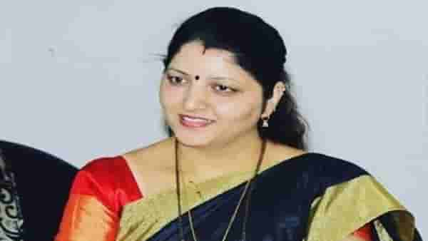 आरोग्य यंत्रणा राम भरोसे? अंजनेरीच्या प्रकारावरुन रूपाली चाकणकर संतापल्या, काय आहे प्रकरण