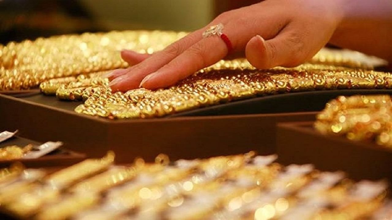 Gold Price Today | फक्त 33 हजार रुपयांपेक्षा कमी दरात 10 ग्रॅम सोनं, जाणून घ्या कसं?