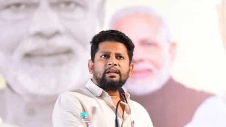 संजय राऊत यांच्यावर काय बोलायचं आता बोलून थकलोय! भाजपच्या नेत्याची टीका संजय राऊत यांच्यावर काय बोलायचं आता बोलून थकलोय! भाजपच्या नेत्याची टीका
