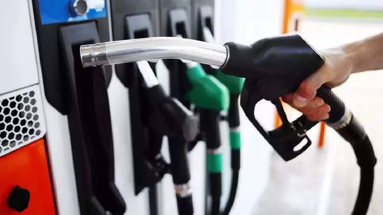 Petrol Diesel Price : होळीत महागाईचे दहण! पेट्रोल-डिझेल स्वस्त होणार, करांमध्ये लवकरच मोठी कपात