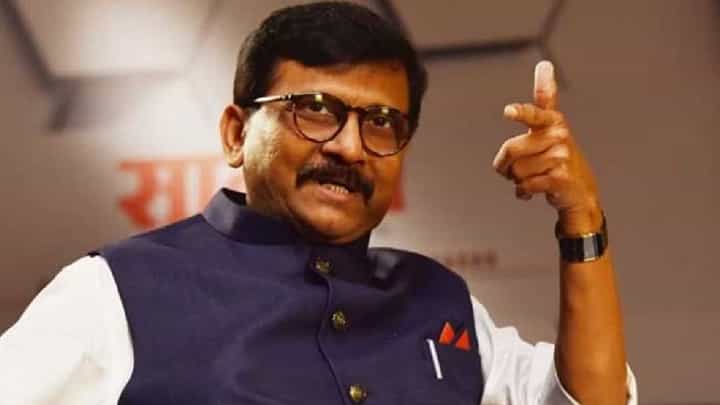त्यांचा पक्ष इतका मोठा नाही आणि..., संजय राऊत यांनी राज ठाकरे यांना डिवचले त्यांचा पक्ष इतका मोठा नाही आणि..., संजय राऊत यांनी राज ठाकरे यांना डिवचले