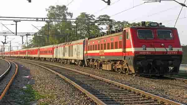 ट्रेनचे तत्काल तिकीट बुकींग करताना ही घ्या काळजी, टेन्शन फ्रि प्रवासाची हमी