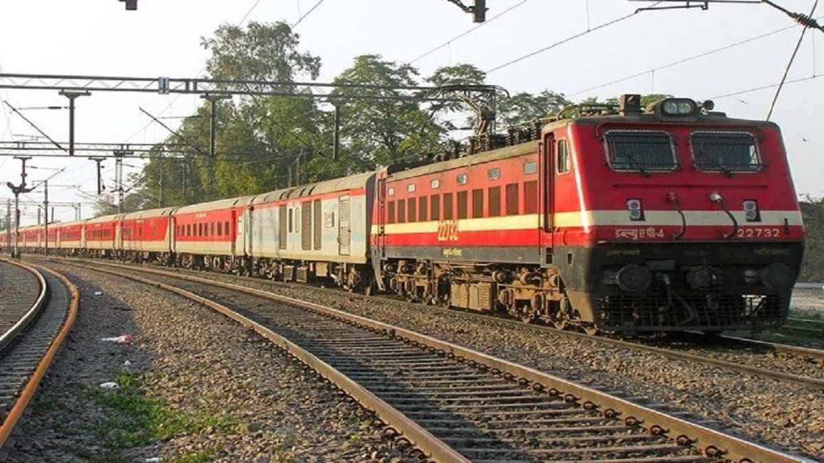 भारतीय रेल्वेवरील एक अनोखे रेल्वे स्टेशन, जशी 'एक दील दो जान' जुळी भावंडंच
