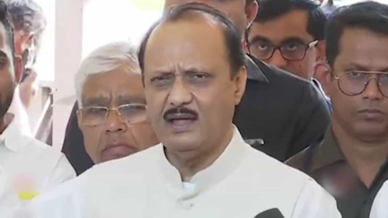 अजितदादा म्हणाले, महाराष्ट्र सरकारला हे शोभत नाही; जागतिक महिला दिनी ठेवलं वर्मावर बोट