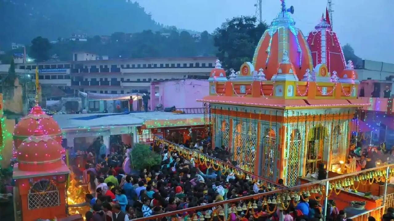 Ancient Temple : भारतातल्या या मंदिरात पुर्ण होतो पुत्र प्राप्तीचा नवस, कुठे आहे हे प्राचीन मंदिर? Ancient Temple : भारतातल्या या मंदिरात पुर्ण होतो पुत्र प्राप्तीचा नवस, कुठे आहे हे प्राचीन मंदिर?
