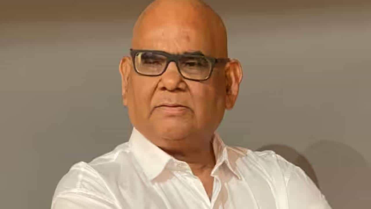 Satish Kaushik | सलमान खान याच्यासाठी लक्की ठरले सतीश कौशिक, अभिनेत्याचे बुडते करिअर...