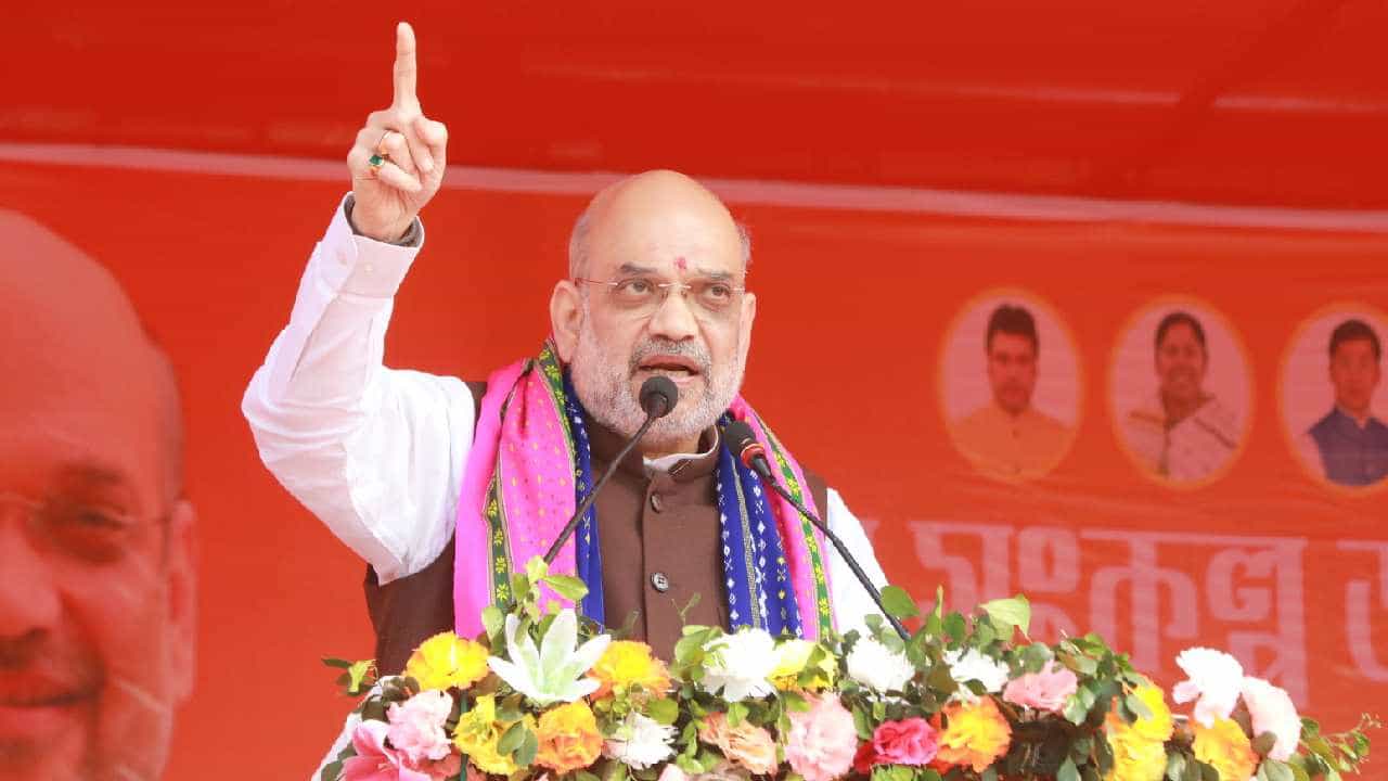 अमित शाह यांच्या सुरक्षेत हलगर्जीपणा; अज्ञात कार अचानक ताफ्यात घुसली, एकच खळबळ