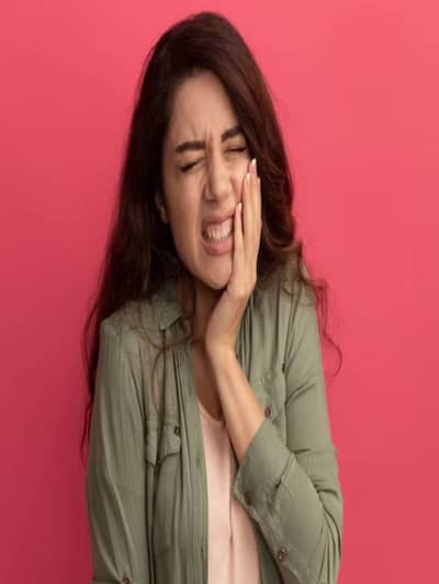 Health : दात दुखत असतील तर करा हे 3 सहजसोपे घरगुती उपाय अन् मिळवा सुटका, जाणून घ्या.