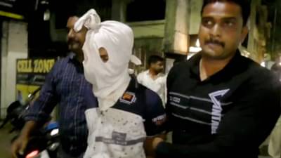 जेवण बनवण्यावरुन दोघांमध्ये वाद झाला, मग कामगाराने आपल्या सहकाऱ्याला थेट...