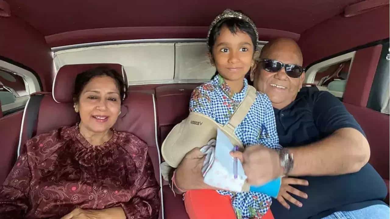 Satish Kaushik Wife : फायद्यासाठी माझ्या पतीचा वापर..., या महिलेवर सतीश कौशिक यांच्या पत्नीचा संताप