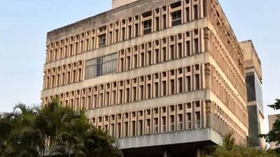 किरिट सोमय्या यांच्या तक्रारीनंतर जिल्हा बँकेच्या लेखापरीक्षणाचे आदेश