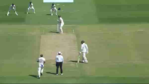 IND vs AUS Test : लाबुशेनच्या दांड्या गुल करणारा Mohammed Shami चा कडक इनस्विंग एकदा पहा VIDEO