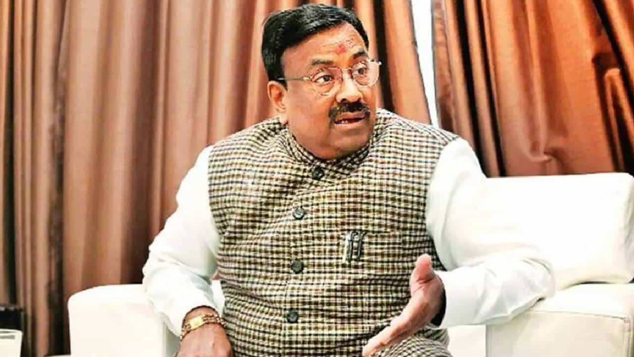 सामना हे कुठं वृत्तपत्र आहे? मुनगंटीवार यांचे टीकेला उत्तर