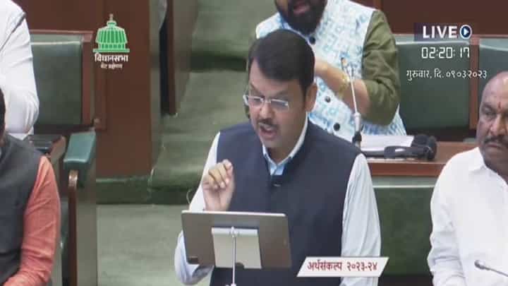 शिंदे-फडणवीस सरकारच्या अर्थसंकल्पात गड-किल्ले संवर्धनासाठी किती कोटींची तरतूद, काय केली घोषणा शिंदे-फडणवीस सरकारच्या अर्थसंकल्पात गड-किल्ले संवर्धनासाठी किती कोटींची तरतूद, काय केली घोषणा