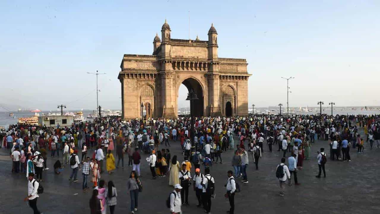 भारताचं प्रवेशद्वार, मुंबईचं हृदयस्थान Gate Way Of India ला मोठा धोका, नवा अहवाल काय सांगतो?