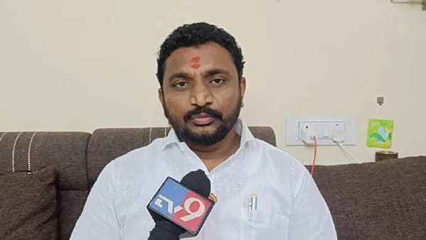 अर्थसंकल्पात संताची नावं कशासाठी घेतली? अमोल मिटकरी यांची शिंदे-फडणवीस सरकारवर जहरी टीका