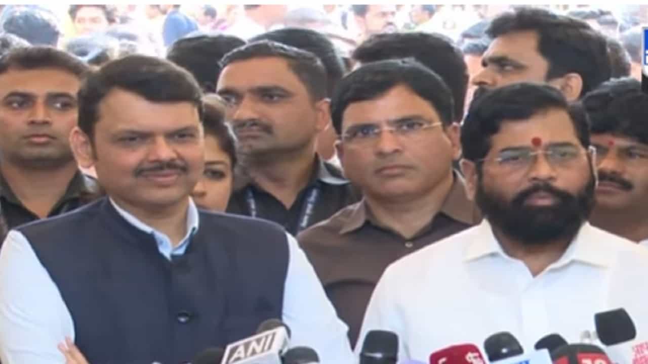 'आम्ही गाजर हलवा तरी दिला, तुम्ही...', अर्थसंकल्पावर एकनाथ शिंदे यांचं उद्धव ठाकरे यांना प्रत्युत्तर