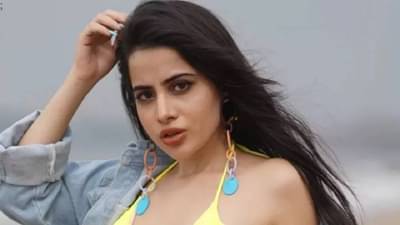 Video | उर्फी जावेद हिचा लूक पाहून चाहते हैराण, एअरपोर्टवर थेट..., व्हिडीओ व्हायरल