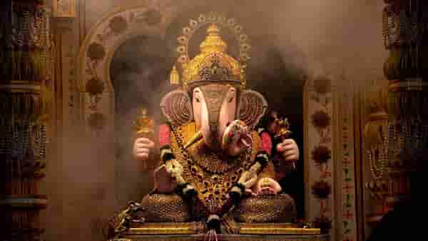 Sankashti Chaturthi : आज संकष्टी चतुर्थी, बाप्पा आणि शनिदेवाच्या कृपेने जुळून येतोय विशेष योग