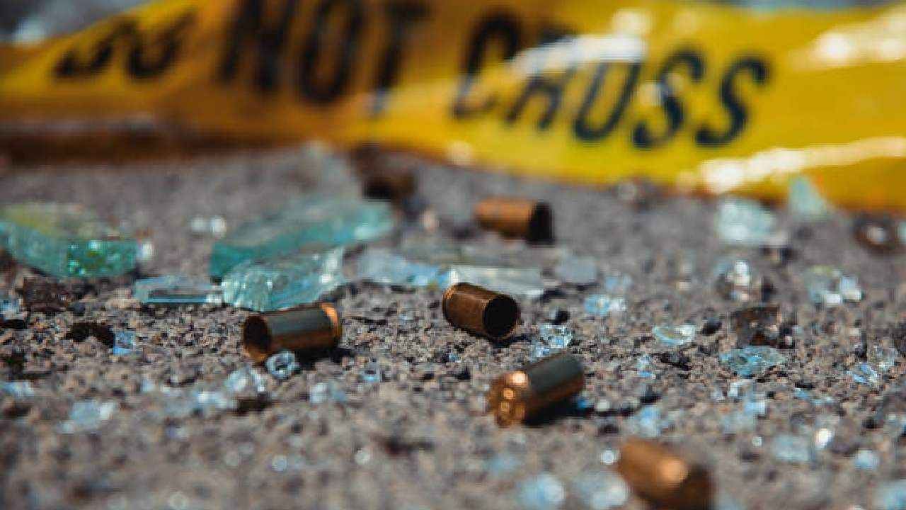 Crime News | छत्रपती संभाजीनगरात गोळीबार करणारे 'ते' कोण? थरारक घटनेनं नागरिकांमध्ये दहशत Crime News | छत्रपती संभाजीनगरात गोळीबार करणारे 'ते' कोण? थरारक घटनेनं नागरिकांमध्ये दहशत