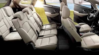 या सेवन सिटर कारने टाकले मारूतीच्या अर्टीगाला टाकले मागे! किंमत फक्त 10 लाख रूपये