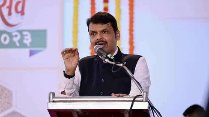 उपमुख्यमंत्री देवेंद्र फडणवीस आज अहमदनगर दौऱ्यावर; पाहा व्हीडिओ... उपमुख्यमंत्री देवेंद्र फडणवीस आज अहमदनगर दौऱ्यावर; पाहा व्हीडिओ...