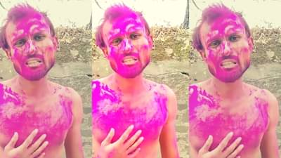 Viral Video |  हात जोडून विनंती करतोय, दारु पिऊ नका, आणि स्वत: प्रचंड डुलतोय, पाहा भन्नाट व्हीडीओ