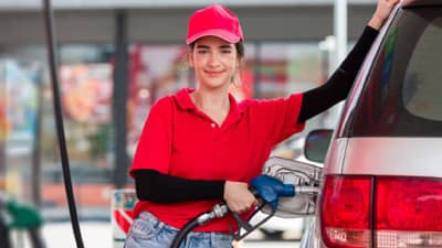 Petrol Diesel Price : रविवारी काय आहे पेट्रोल-डिझेलचा भाव? जाणून घ्या एका क्लिकवर