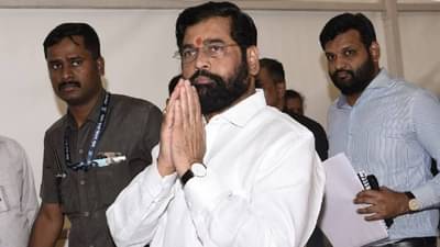 शेतकऱ्यांचे प्रश्न सोडवण्यास मुख्यमंत्र्यांना वेळ नाही; अवकाळीच्या प्रश्नावरून राष्ट्रवादीच्या नेत्याने मुख्यमंत्र्यांवर निशाणा साधला