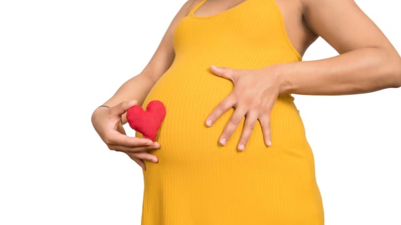 नॉर्मल डिलीव्हरी चांगली की सिझेरियन ? डॉक्टरांनी सांगितला नॉर्मल डिलीव्हरीचा सर्वात मोठा तोटा, दशकभरात होते शरीराची ही अवस्था नॉर्मल डिलीव्हरी चांगली की सिझेरियन ? डॉक्टरांनी सांगितला नॉर्मल डिलीव्हरीचा सर्वात मोठा तोटा, दशकभरात होते शरीराची ही अवस्था