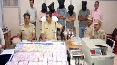 तीनपट व्याजाचे आमिष दाखवून इन्स्टाग्रामवर गंडा घालायचे, असे अडकले पोलिसांच्या जाळ्यात