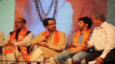 Breaking | अखेर मुलाने वडिलांची साथ सोडली, ठाकरे गटातील दिग्गज नेत्याच्या मुलाचा शिंदे शिवसेना पक्षात प्रवेश