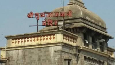 पूजेला 7 मिनिटांचा उशीर अन् पुजाऱ्यांना थेट कारणे दाखवा नोटीस; पाहा नेमका वाद काय?