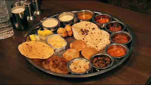 एकदम स्वस्त आणि मस्त अनलिमिटेड जेवण, पण ऑर्डर द्यायची असेल तर!