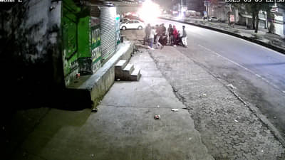 जुन्या वादातून टोळक्याकडून तरुणाला मारहाण, घटना सीसीटीव्हीत कैद