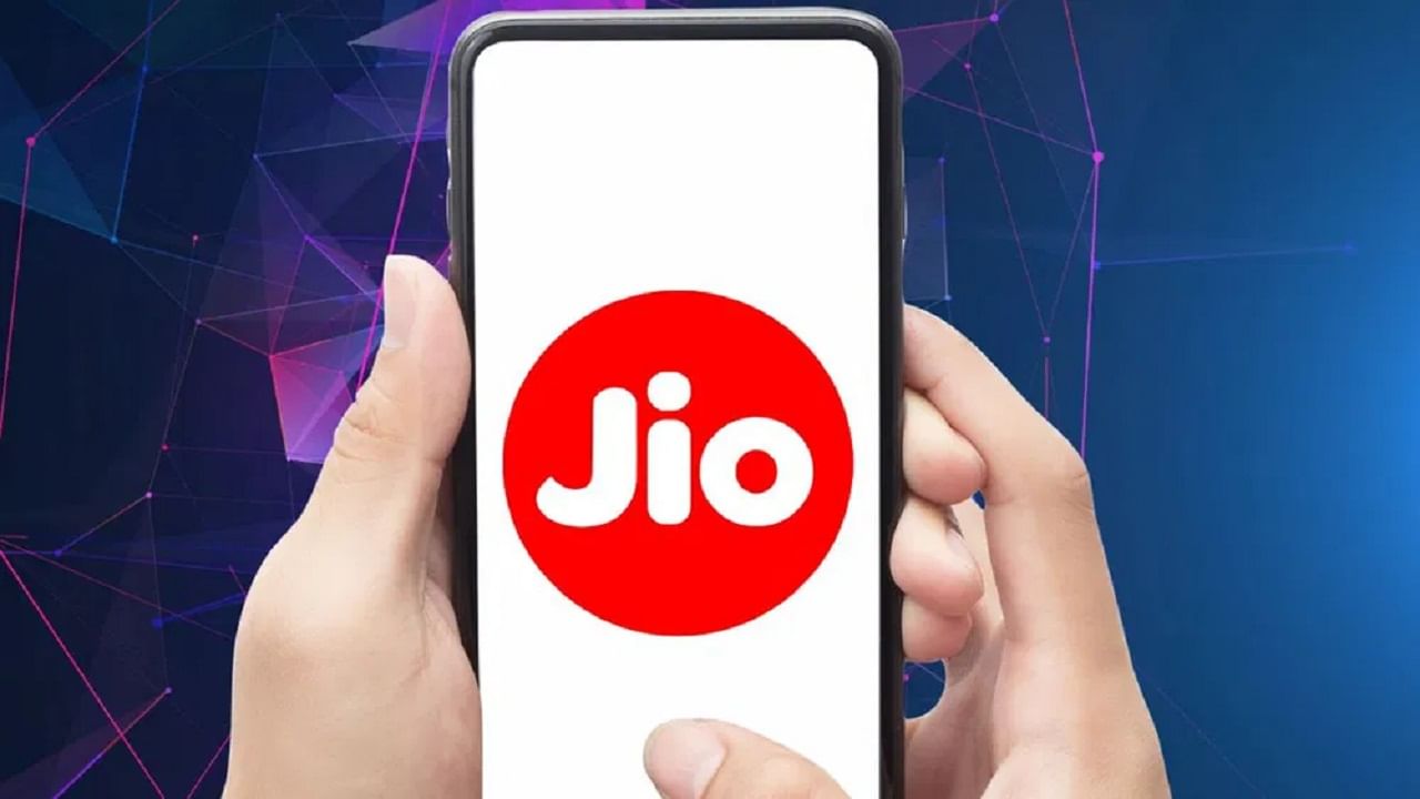 The Rs 239 plan offers benefits of 1.5GB data per day, unlimited calling, 100 SMS per day and access to Jio apps.  Its validity is 28 days.