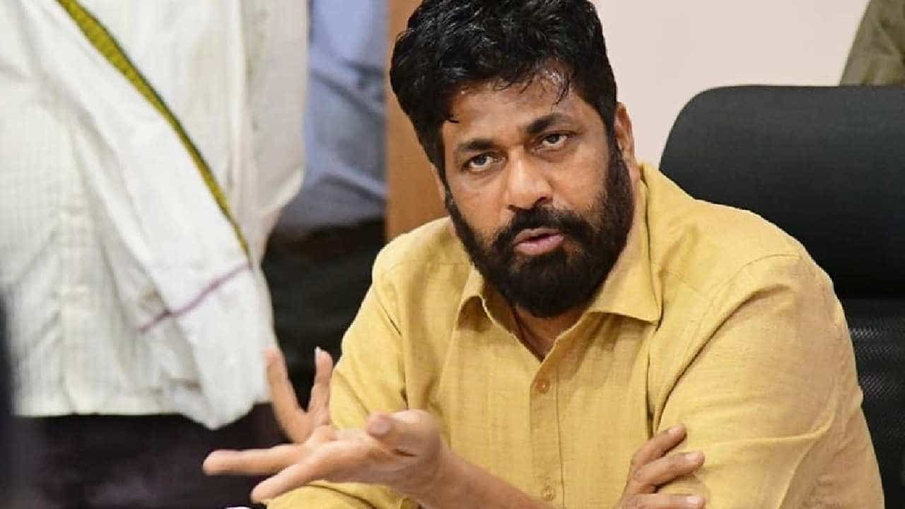 'राष्ट्रात मोदी, राज्यात शिंदे' जाहिरातीवर बच्चू कडू म्हणतात, आम्हाला सत्तेत राहून...