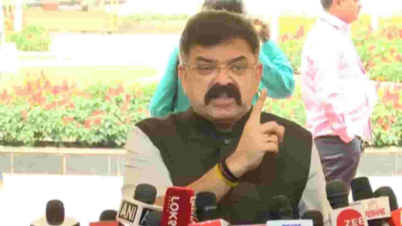 'त्या' अधिकाऱ्याला प्रचंड माज, ८ तासात ऑडीओ क्लिप बाहेर काढल्या : आव्हाड