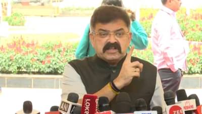 मुंब्र्यातील धर्मांतर प्रकरणावरून आव्हाड याच्यांवर कोणाची टीका? म्हणाला, ‘ त्यांना काडीचीही…’