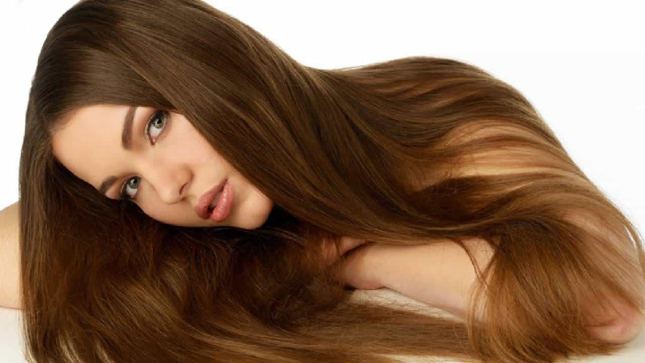 केसांतून येते दुर्गंधी? हा उपाय करा
