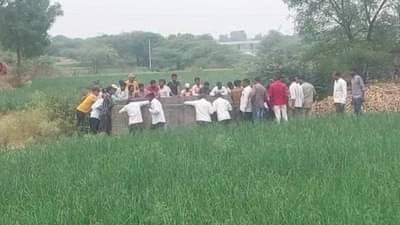 कांद्याला पाणी देण्यासाठी शेतात गेला तो परतलाच नाही; मनमाडमध्ये नेमकं काय घडलं?